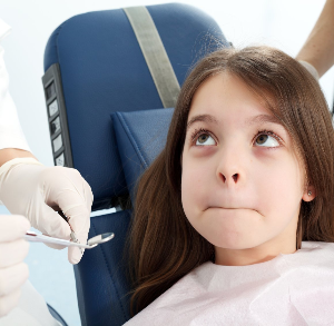 کودکان را از دندان‌پزشکی و درمان ریشه نترسانید!